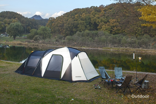 한겨울 캠핑을 나서는 당신을 위해 스노우라인이 추천하는 미라클 패밀리 텐트.