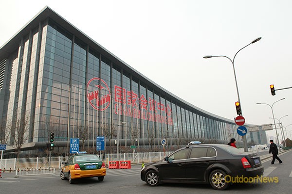 아시아 스포츠·아웃도어용품 박람회 2014 이스포 베이징(ISPO BEIJING)이 열리는 중국국제컨벤션센터.