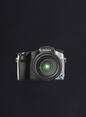 여행자의 카메라, '소니' RX10M4